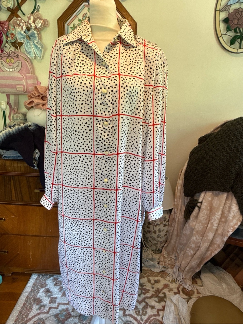 White and Red Windowpane Long-Sleeve Shirt Dress vintage Serbin Dalmatians
